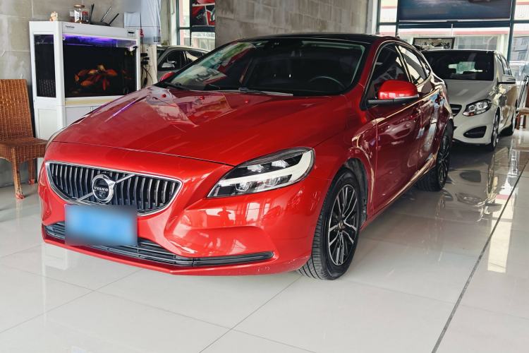 Used Volvo V40 2019 T3 Zhiyi Edition
