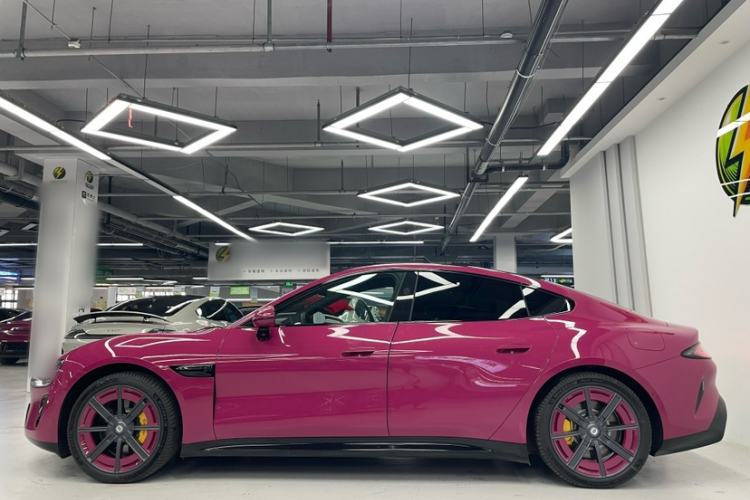 Used  SU7 2024 Rear-Drive Long-Range Intelligent Driving Version
