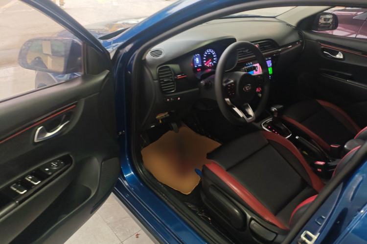 Used Kia KX Cross 2017 1.4L AT GLS
