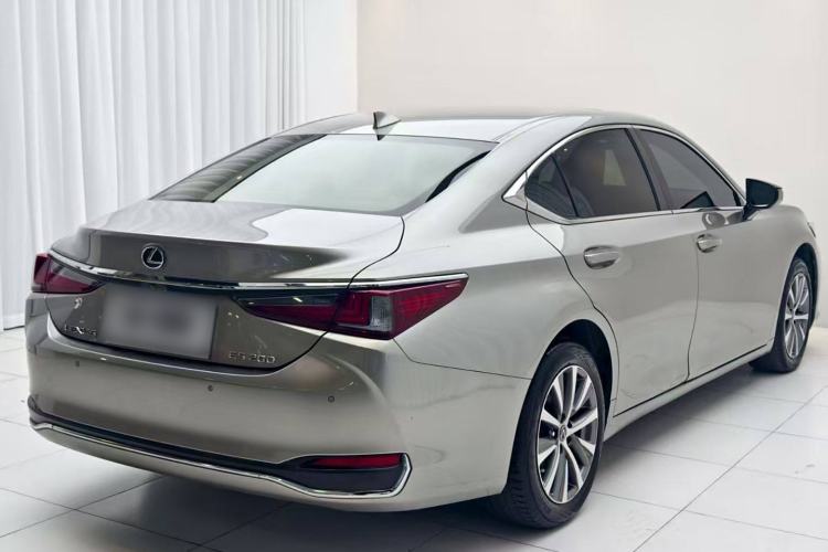 Used Lexus ES 2021 200 Excellence Edition
