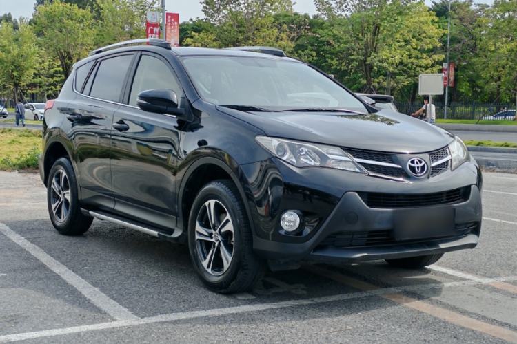 Used Toyota RAV4 2015 2.0L CVT Two-Wheel Drive Fashion Edition
