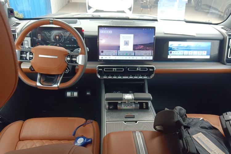 Used  917 2023 Range-Extended Base Model
