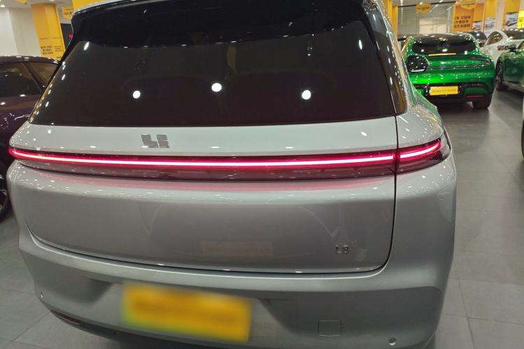 Used Li Auto L8 2023 Pro Model

