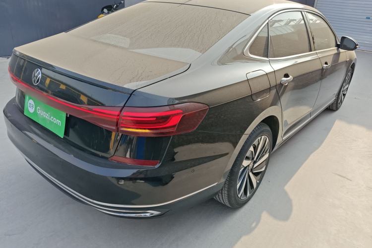 Used Volkswagen Passat 2023 Facelift 330TSI Luxury Edition
