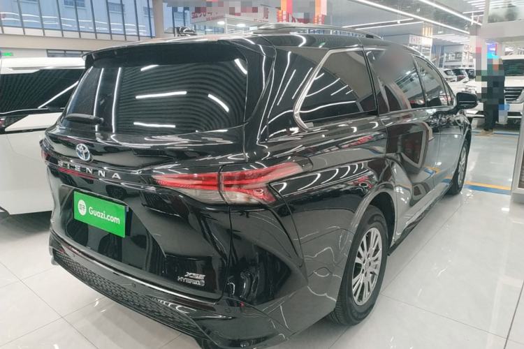 Used Toyota Sienna 2021 2.5L Hybrid Premium Edition
