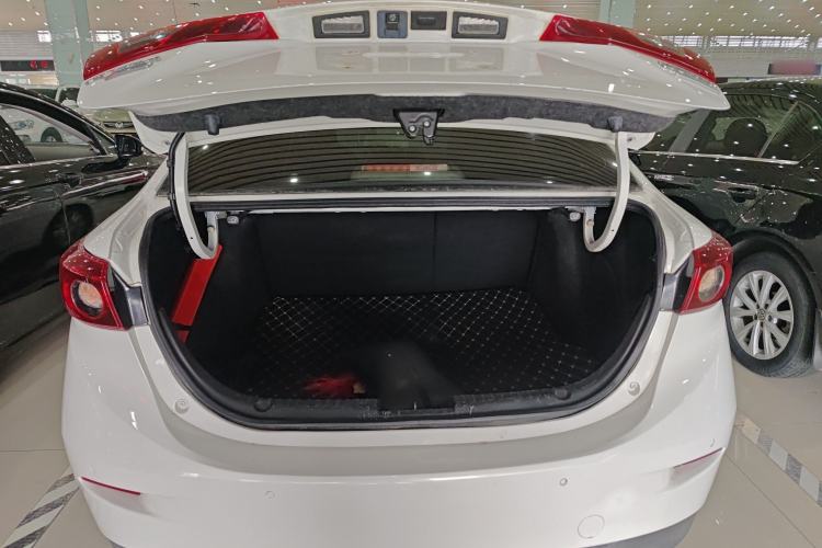 Used Mazda Mazda 3 Axela 2014 Sedan 1.5L Automatic Luxury Model