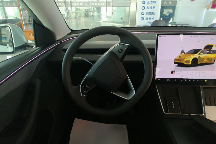 Used Tesla Model Y 2025 Updated Version Long-Range All-Wheel Drive
