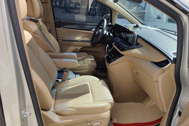 Used Buick GL8 2021 ES Land Cruiser 653T Luxury Edition
