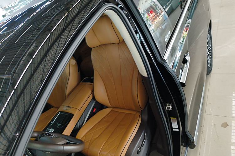 Used Denza D9 2024 DM-i 980 Four-Wheel Drive Flagship Model
