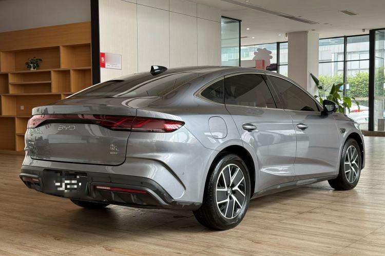 Used BYD Qin L 2025 DM-i Smart Drive 120KM Superior Model
