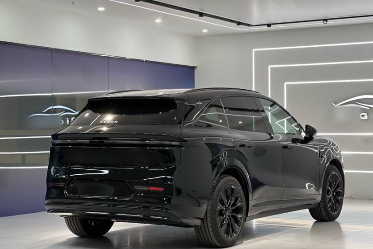 Used Zeekr 7X 2025 100 kWh Long-Range Rear-Wheel Drive with Intelligent Driving Features