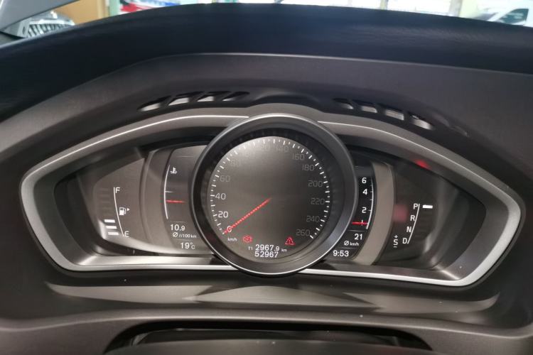 Used Volvo V40 2018 T3 Zhiya Edition
