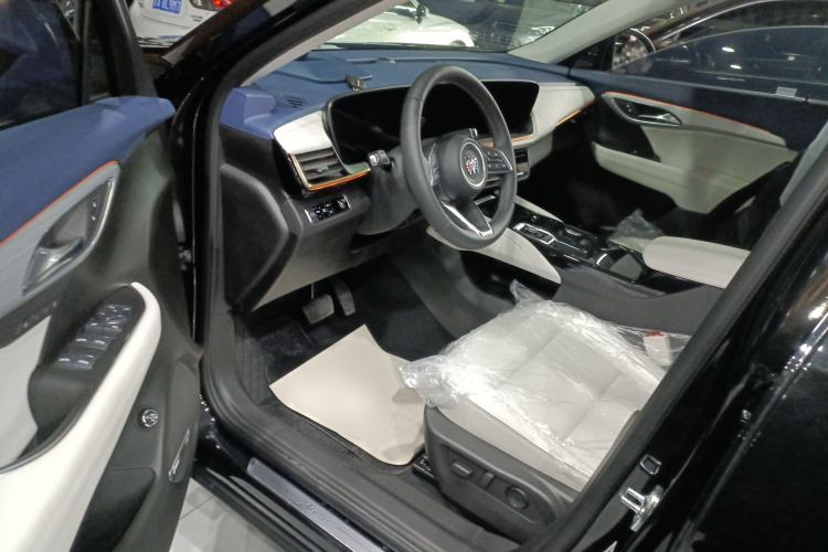 Used Buick Envision 2025 Encore Plus Four-Wheel Drive Avenir
