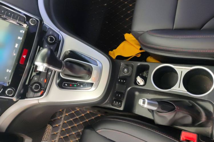 Used Haval H6 2015 Sport Edition 1.5T Automatic Two-Wheel Drive Luxury Model
