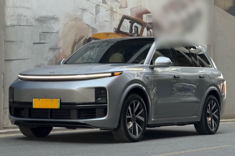 Used Li Auto L8 2023 Pro Model
