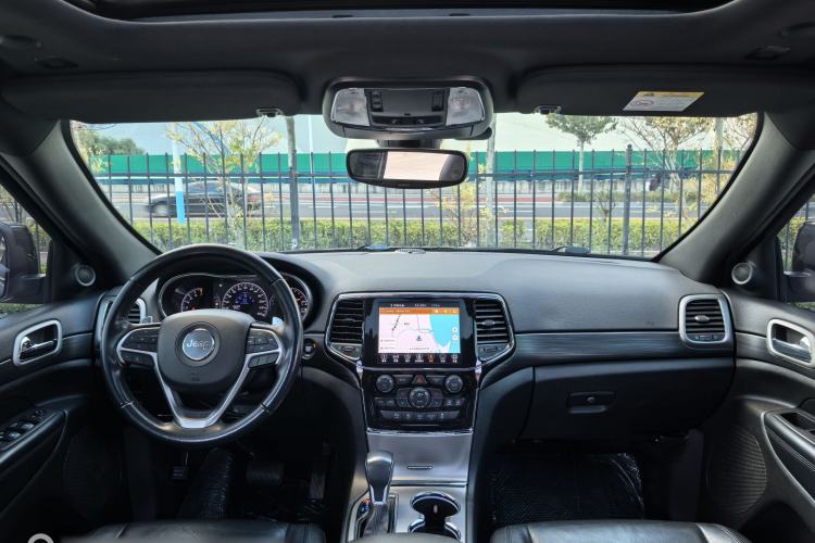 Used  Grand Cherokee 2020 3.0L Professional Navigation Edition
