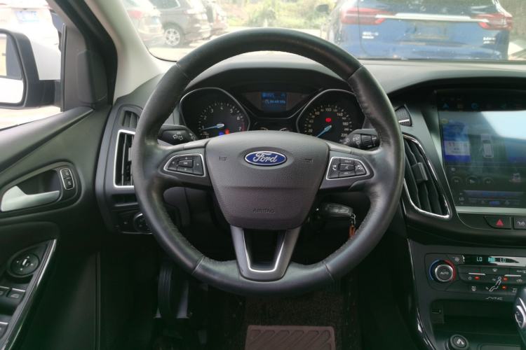 Used Ford Focus 2015 Sedan EcoBoost 125 Automatic Supreme Style Edition