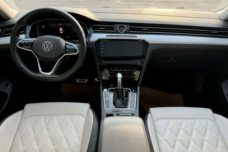 Used Volkswagen Magotan 2023 2 Million Units Commemorative Edition 330TSI DSG Luxury Version