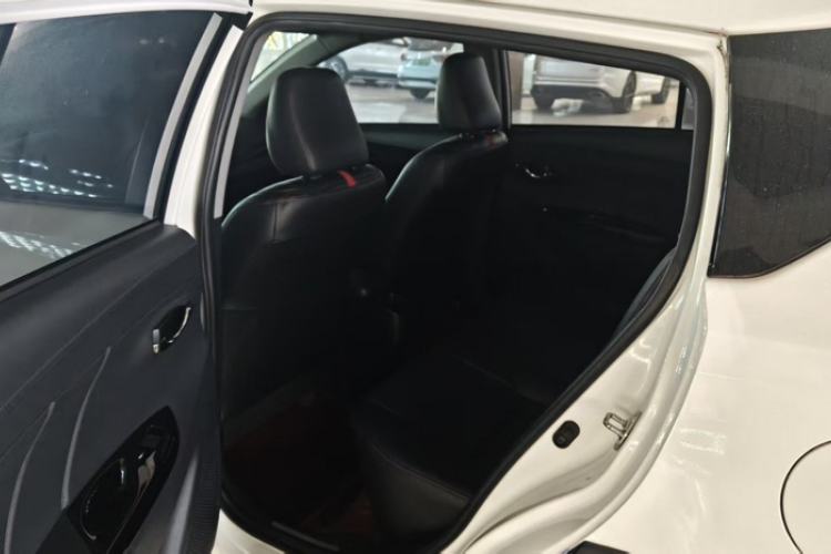 Used Toyota YARiS L 2021 X-Trail 1.5L CVT Luxury Edition
