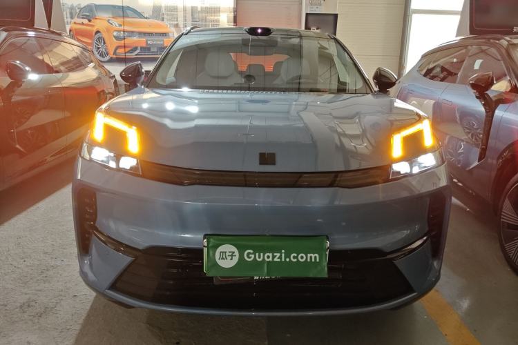 Used Lynk & Co 08 EM-P 
