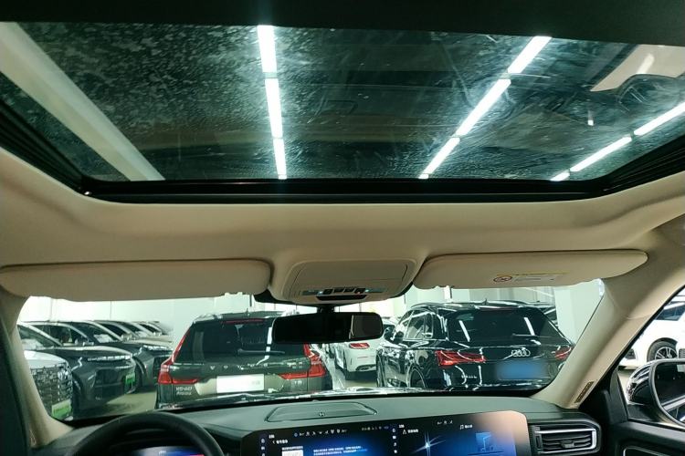 Used Ford Explorer 2023 EcoBoost 285 Four-Wheel Drive Titanium Edition 7-Seater
