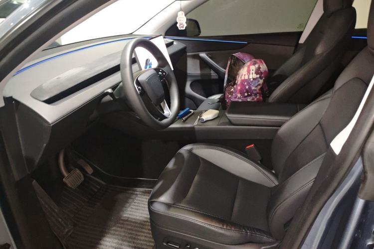 Used Tesla Model Y 2025 Rear-Wheel Drive First Edition