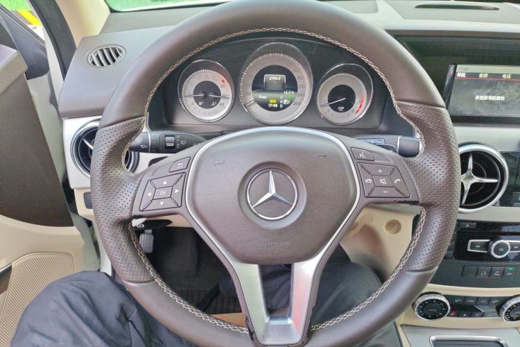 Used Mercedes-Benz GLK-Class 2014 GLK 260 4MATIC Dynamic Model
