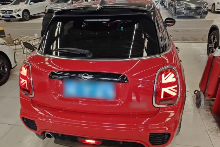 Used  MINI 2018 1.5T COOPER Racing Edition Five-Door Version
