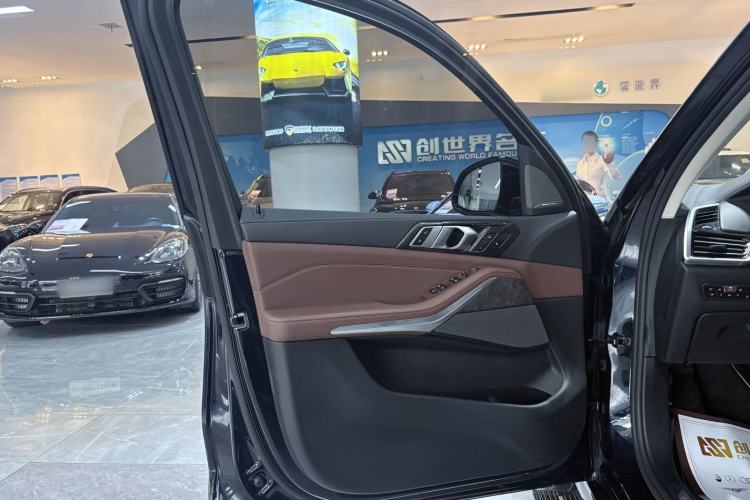 Used BMW X5 2019 xDrive40i Luxury Model with M Sport Package
