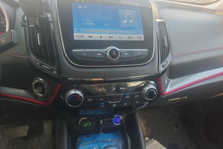 Used Changan CS55 2018 1.5T Automatic Colorful Edition China V Standard
