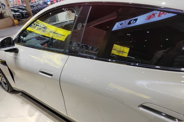 Used  SU7 2024 Rear-Drive Ultra-Long Range Advanced Pro-Level Intelligent Driving Version
