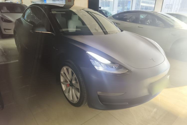 Used Tesla Model 3 2019 Long-Range Rear-Wheel-Drive Version
