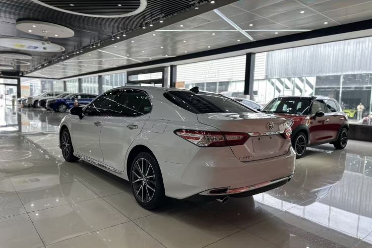 Used Toyota Camry 2023 2.5G Luxury Edition
