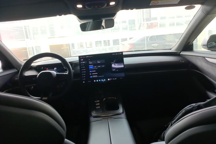 Used  SU7 2024 Rear-Drive Long-Range Intelligent Driving Version
