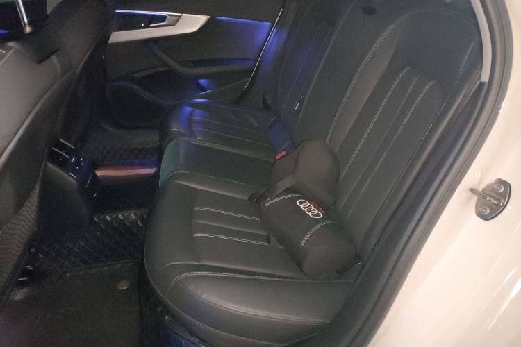 Used Audi A4L 2022 40 TFSI Luxury Dynamic Model
