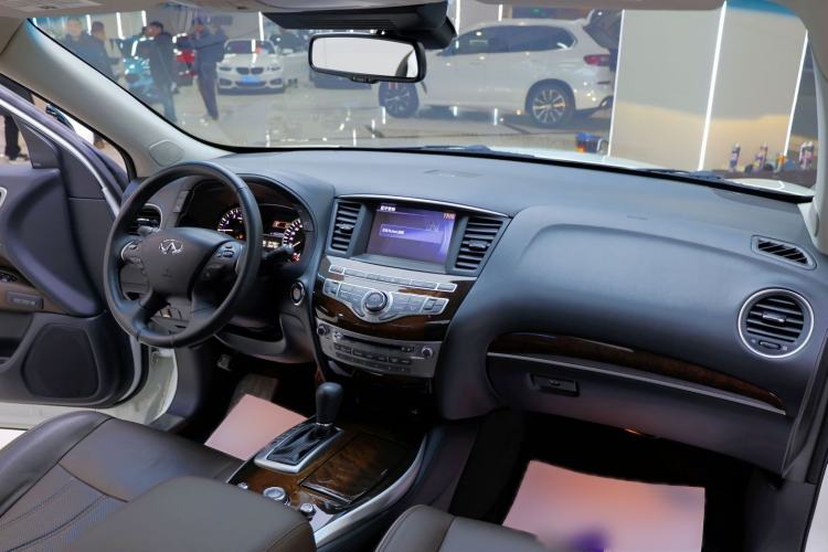 Used Infiniti QX60 2014 2.5 S/C Hybrid All-Wheel-Drive Versatile Edition