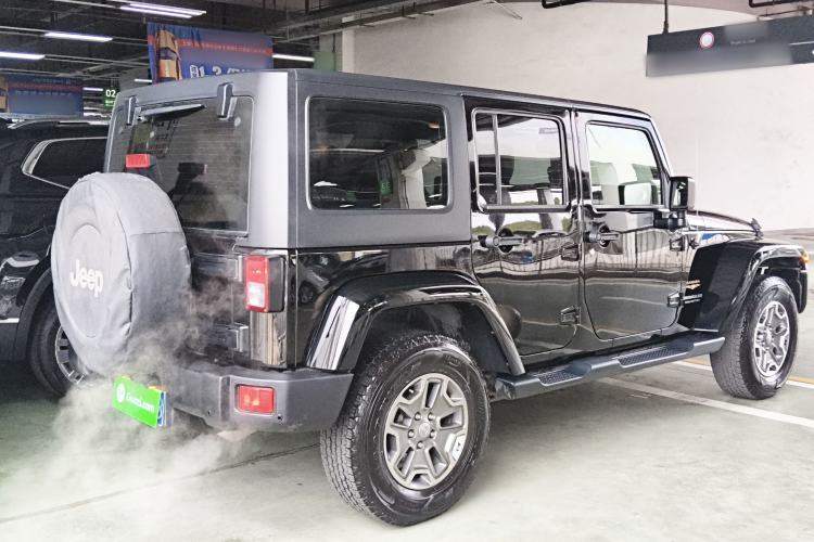 Used  Wrangler 2015 3.0L Sahara Four-Door Comfort Edition