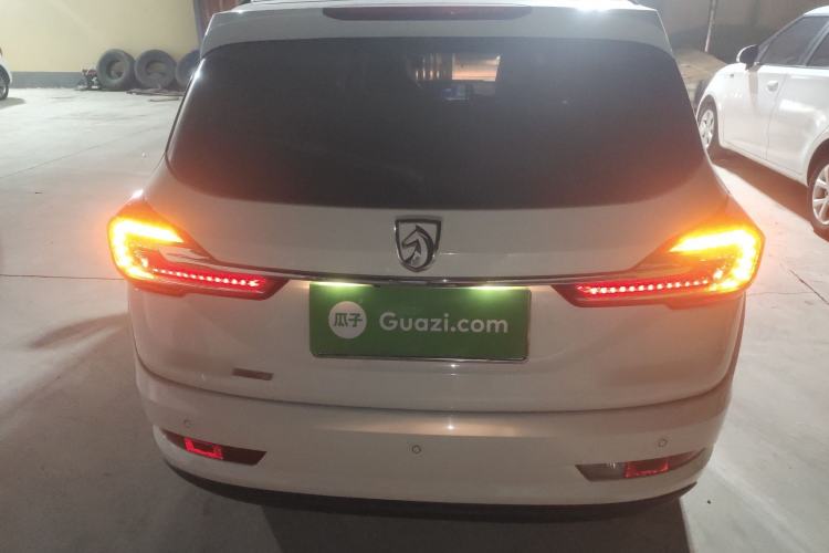 Used Baojun 310W 2017 1.5L Manual Fashion Model China V
