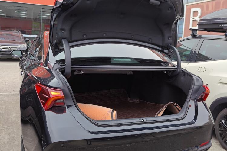 Used Toyota Avalon 2023 Dual-Engine 2.5L Luxury Edition