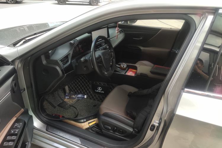 Used Lexus ES 2022 200 Excellence Edition