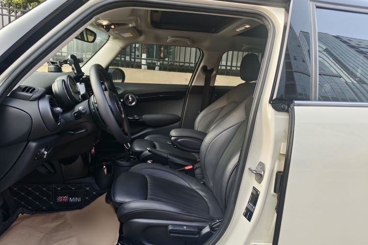 Used  MINI 2019 2.0T COOPER S Artist Five-Door Edition
