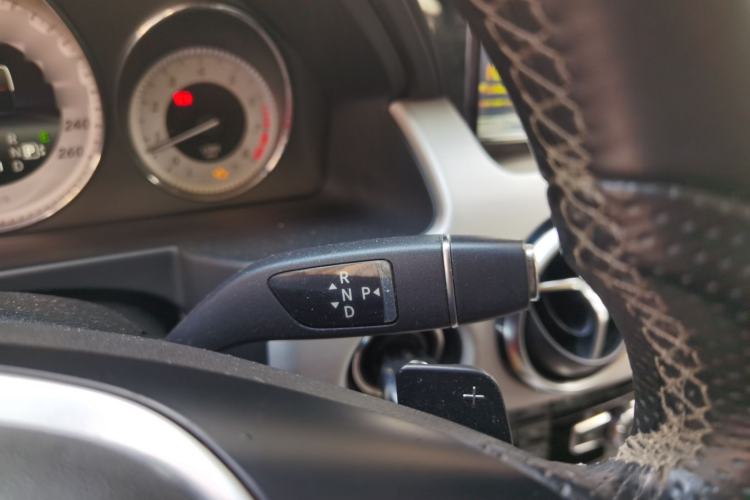 Used Mercedes-Benz GLK-Class 2013 GLK 300 4MATIC Dynamic Sunroof Model
