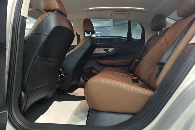 Used Hongqi E-QM5 2024 610 km PLUS
