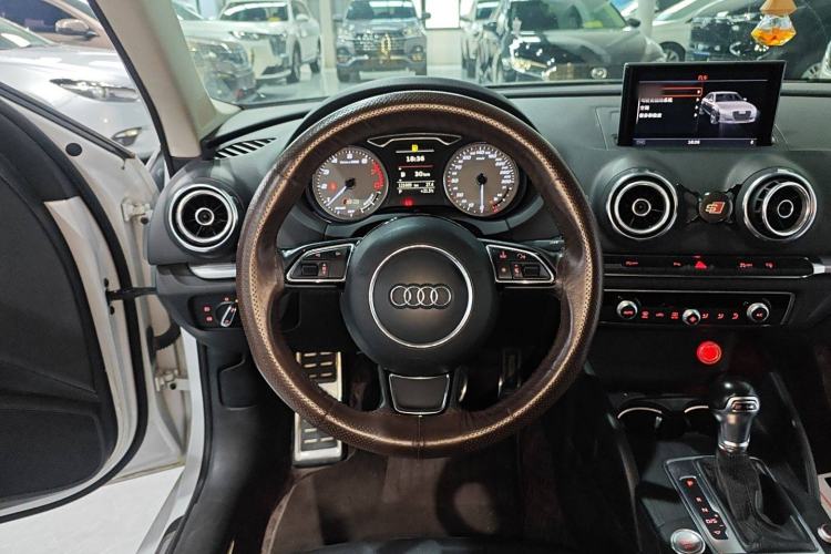 Used Audi A3 2015 Limousine 40 TFSI Automatic Comfort Model
