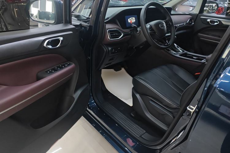 Used GAC Trumpchi M6 2021 270T DCT Elite Edition (7-seater)