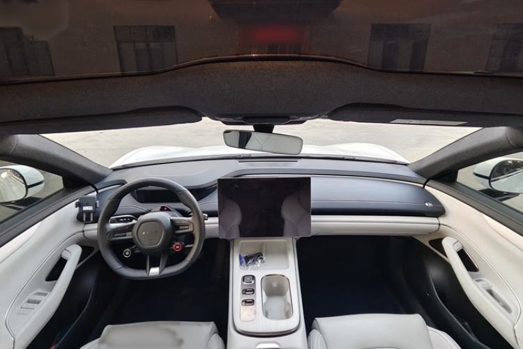 Used  SU7 2024 Rear-Drive Long-Range Intelligent Driving Version
