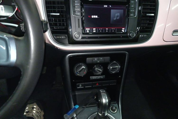 Used Volkswagen Beetle 2018 180TSI Yile Model
