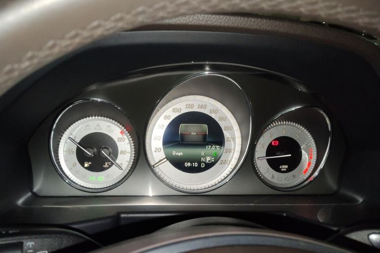 Used Mercedes-Benz GLK-Class 2013 GLK 300 4MATIC Dynamic Sunroof Model
