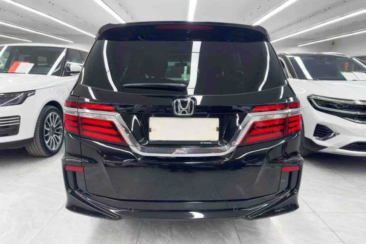 Used Honda Elysion 2016 2.4L Classic Edition
