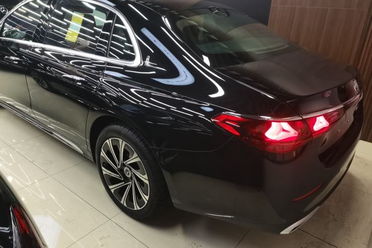 Used Mercedes-Benz E-Class 2024 Facelift E 300 L Luxury Edition